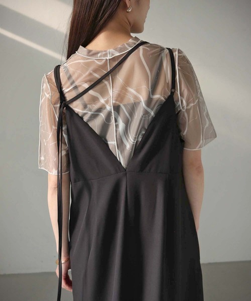 cheriella（シェリエラ）の「【cheriella】WEB限定マルチWAYキャミワンピース WEB LIMITED MULTI-WAY CAMI DRESS（ワンピース・レディース・ブラック/カーキ・M）」の3枚目の写真
