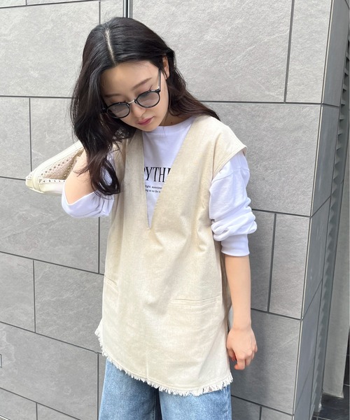 feepur（フェピュール）の「リネン混深Vベスト（ベスト・レディース・ブラック/アイボリー・MEDIUM）」の22枚目の写真