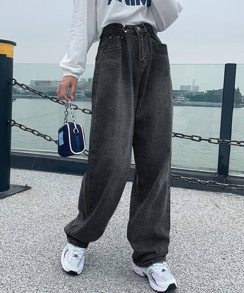 BASQUE magenta(バスクマゼンタ)の「ウエスト調整ハイウエストワイドパンツ(デニムパンツ・レディース・ターコイズブルー/サックスブルー/ホワイト/ピンク/ダークグレー/ブラック・M/L/S)」の4枚目の写真