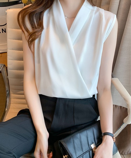 BLANC FICELLE(ブランフィセル)の「カシュクール ノースリーブ シャツ(シャツ/ブラウス・レディース・グリーン/アイボリー/ブラック/ベージュ/ピンク・S/M/L/XL)」の7枚目の写真