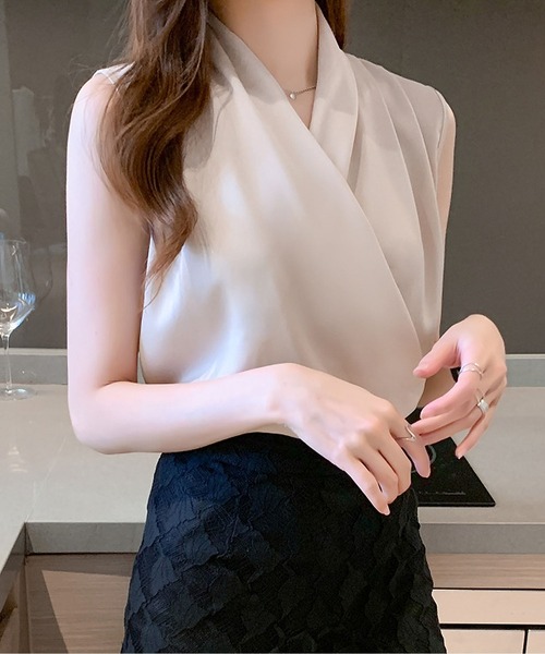 BLANC FICELLE(ブランフィセル)の「カシュクール ノースリーブ シャツ(シャツ/ブラウス・レディース・グリーン/アイボリー/ブラック/ベージュ/ピンク・S/M/L/XL)」の15枚目の写真