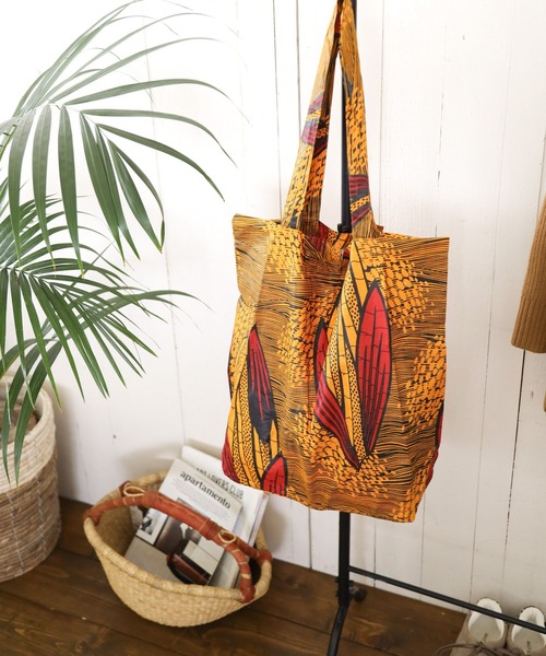 BAYFLOW（ベイフロー）の「[通勤からワークアウトまで使える]アフリカンプリントエコバッグ（エコバッグ/サブバッグ・レディース・イエロー/レッド/ホワイト・0）」の3枚目の写真