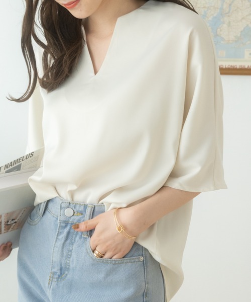 Ada.(エイダ)の「夏の大人カジュアル ドルマンスキッパー オーバーサイズ ブラウス(シャツ/ブラウス・レディース・ブラック/アイボリー・FREE)」の1枚目の写真