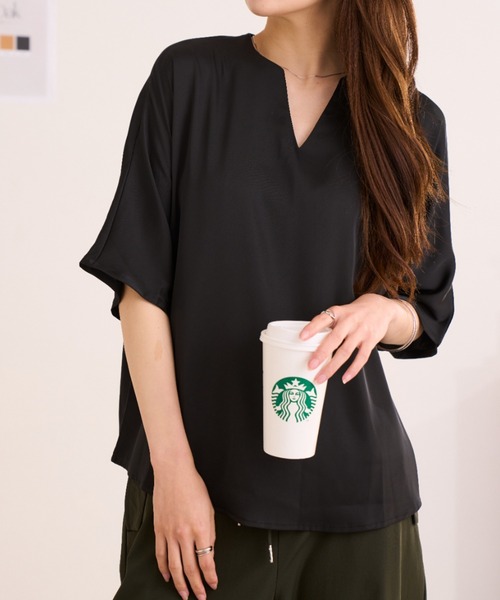 Ada.(エイダ)の「夏の大人カジュアル ドルマンスキッパー オーバーサイズ ブラウス(シャツ/ブラウス・レディース・ブラック/アイボリー・FREE)」の2枚目の写真