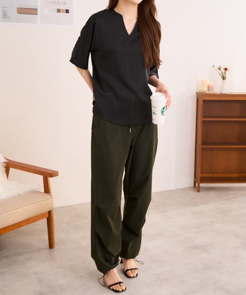 Ada.(エイダ)の「夏の大人カジュアル ドルマンスキッパー オーバーサイズ ブラウス(シャツ/ブラウス・レディース・ブラック/アイボリー・FREE)」の13枚目の写真