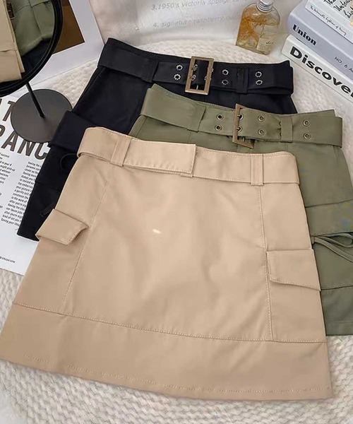 SPIGA(スピーガ)の「ベルト付カーゴミニスカート(スカート・レディース・ブラック/カーキ/ベージュ・SMALL/MEDIUM)」の5枚目の写真