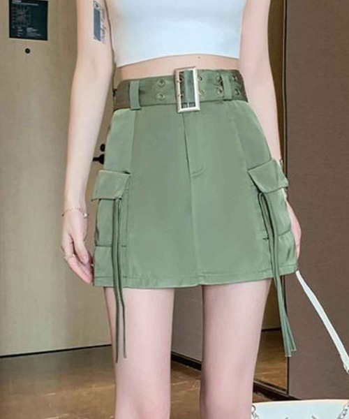 SPIGA(スピーガ)の「ベルト付カーゴミニスカート(スカート・レディース・ブラック/カーキ/ベージュ・SMALL/MEDIUM)」の12枚目の写真