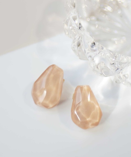 dictionary（ディクショナリー）の「カラフル ドロップ ピアス 【 DICTIONARY / ディクショナリー 】（ピアス（両耳用）・レディース・ブラウン系/グリーン系/ホワイト系/ブルー系/イエロー系/レッド系/ブラック/ブルー/グリーン/レッド/イエロー・FREE）」の3枚目の写真