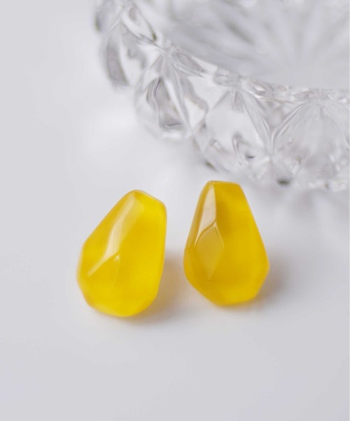 dictionary（ディクショナリー）の「カラフル ドロップ ピアス 【 DICTIONARY / ディクショナリー 】（ピアス（両耳用）・レディース・ブラウン系/グリーン系/ホワイト系/ブルー系/イエロー系/レッド系/ブラック/ブルー/グリーン/レッド/イエロー・FREE）」の9枚目の写真