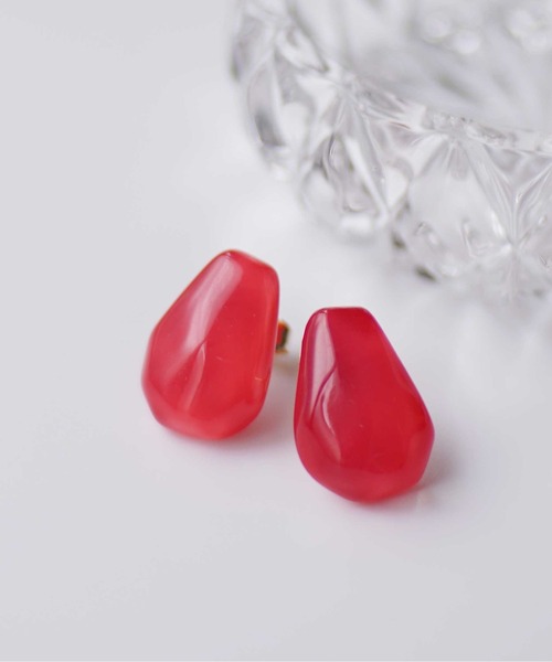 dictionary（ディクショナリー）の「カラフル ドロップ ピアス 【 DICTIONARY / ディクショナリー 】（ピアス（両耳用）・レディース・ブラウン系/グリーン系/ホワイト系/ブルー系/イエロー系/レッド系/ブラック/ブルー/グリーン/レッド/イエロー・FREE）」の11枚目の写真