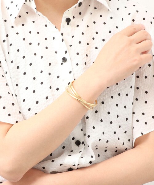 NOLLEY’S（ノーリーズ）の「クロスラインバングル GOLD（ブレスレット・レディース・ゴールド・FREE）」の6枚目の写真