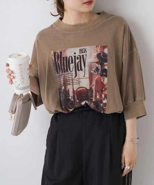 PUAL CE CIN（ピュアルセシン）の「ユーズドライクフォトプリントTシャツ（Tシャツ/カットソー・レディース・ベージュ/オフホワイト/チャコールグレー・FREE）」の3枚目の写真