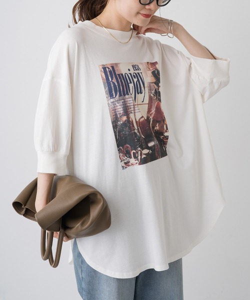 PUAL CE CIN（ピュアルセシン）の「ユーズドライクフォトプリントTシャツ（Tシャツ/カットソー・レディース・ベージュ/オフホワイト/チャコールグレー・FREE）」の2枚目の写真