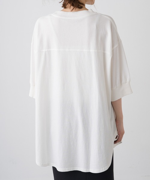 PUAL CE CIN（ピュアルセシン）の「ユーズドライクフォトプリントTシャツ（Tシャツ/カットソー・レディース・ベージュ/オフホワイト/チャコールグレー・FREE）」の10枚目の写真