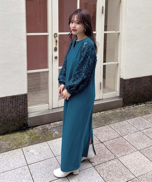 titivate(ティティベイト)の「シアージャガードスリーブワンピース(ワンピース・レディース・ブルー/アイボリー/ブラック・M/TM/PS(XS-S))」の3枚目の写真