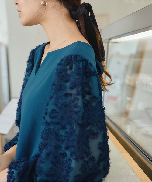 titivate(ティティベイト)の「シアージャガードスリーブワンピース(ワンピース・レディース・ブルー/アイボリー/ブラック・M/TM/PS(XS-S))」の20枚目の写真