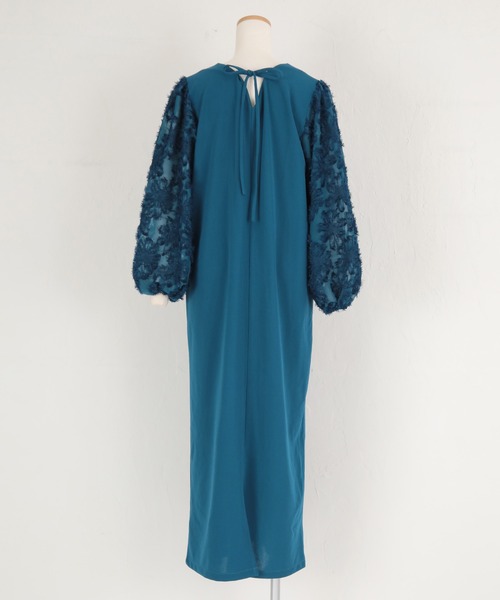 titivate(ティティベイト)の「シアージャガードスリーブワンピース(ワンピース・レディース・ブルー/アイボリー/ブラック・M/TM/PS(XS-S))」の17枚目の写真