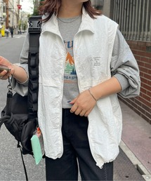 ナイロン1ポイント刺繍スタンドベスト