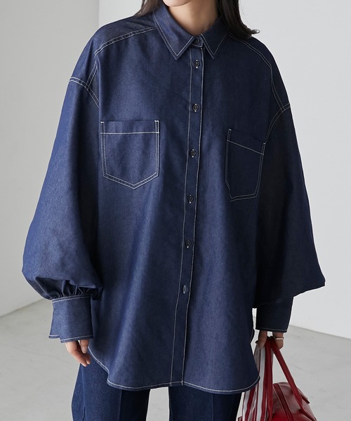 BONLECILL（ボンルシール）の「ボリュームスリーブ オーバーデニムシャツ（シャツ/ブラウス・レディース・ネイビー/ネイビー系1・FREE）」の3枚目の写真