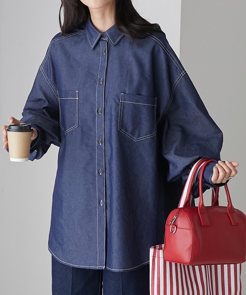 BONLECILL（ボンルシール）の「ボリュームスリーブ オーバーデニムシャツ（シャツ/ブラウス・レディース・ネイビー/ネイビー系1・FREE）」の4枚目の写真