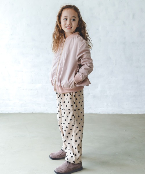 pairmanon（ペアマノン）の「バックフリル MA-1 ブルゾン（MA-1・キッズ・ピンク/モカ/オフホワイト/カーキ/ブラック・110/120/140/90/100/150/130）」の13枚目の写真