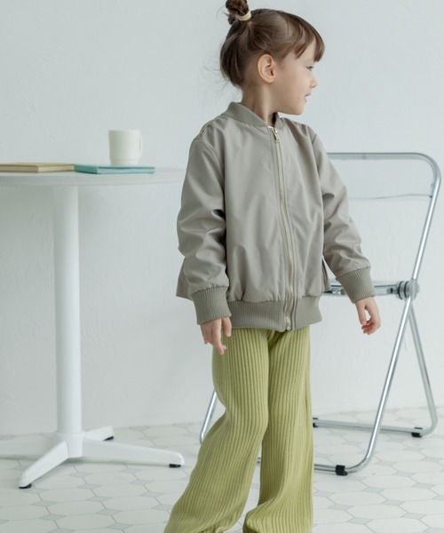 pairmanon（ペアマノン）の「バックフリル MA-1 ブルゾン（MA-1・キッズ・ピンク/モカ/オフホワイト/カーキ/ブラック・110/120/140/90/100/150/130）」の15枚目の写真