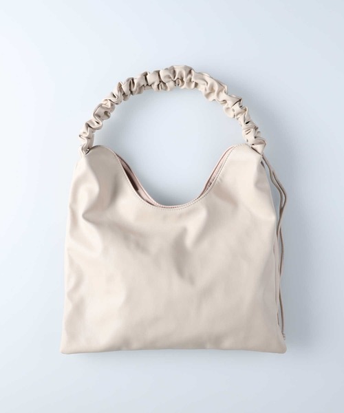 Right-on（ライトオン）の「【HONEYSUCKLE ROSE】ドローコードＰＵバッグ（ショルダーバッグ・レディース・ブラック/ライトベージュ・ONE SIZE）」の17枚目の写真