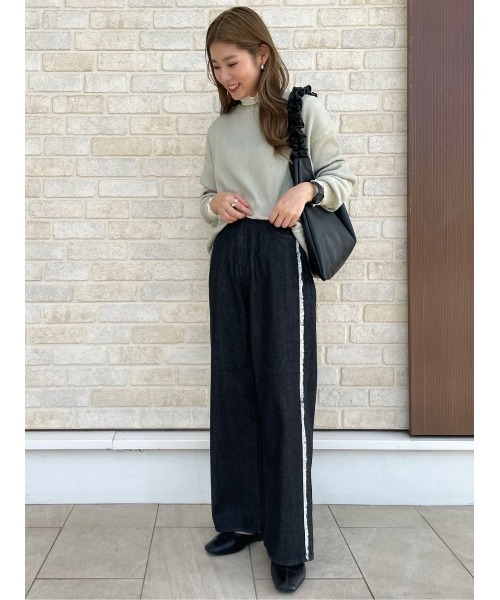Right-on（ライトオン）の「【HONEYSUCKLE ROSE】ドローコードＰＵバッグ（ショルダーバッグ・レディース・ブラック/ライトベージュ・ONE SIZE）」の22枚目の写真