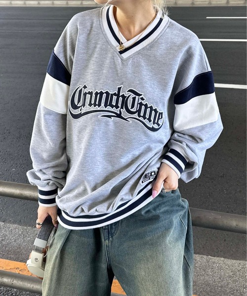 sedacle（セダクル）の「Vネックユニフォームライクスウェット（スウェット・メンズ・グレー/ブルー/ネイビー・LARGE/MEDIUM）」の4枚目の写真