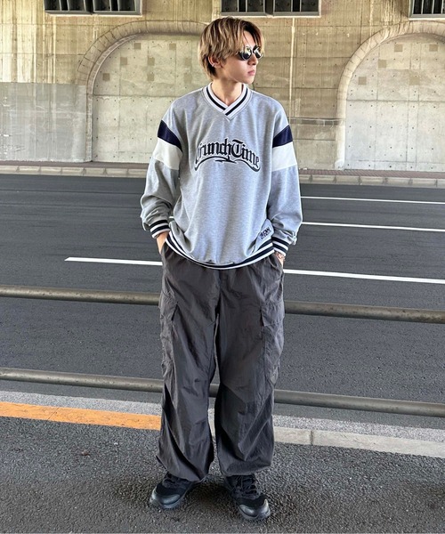 sedacle（セダクル）の「Vネックユニフォームライクスウェット（スウェット・メンズ・グレー/ブルー/ネイビー・LARGE/MEDIUM）」の10枚目の写真