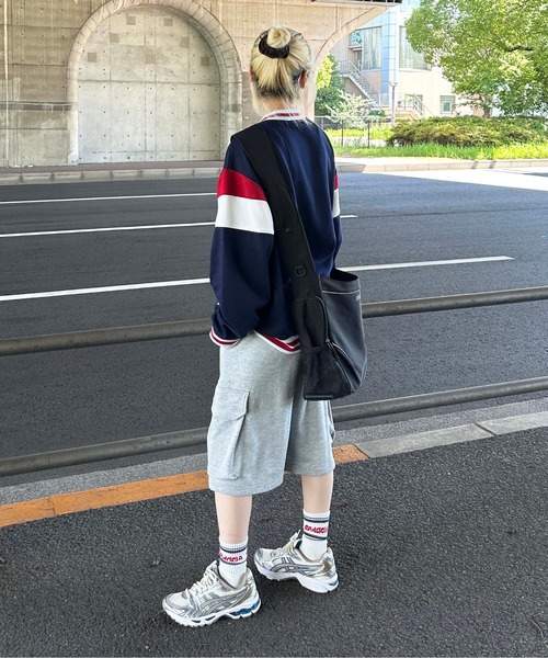 sedacle（セダクル）の「Vネックユニフォームライクスウェット（スウェット・メンズ・グレー/ブルー/ネイビー・LARGE/MEDIUM）」の19枚目の写真