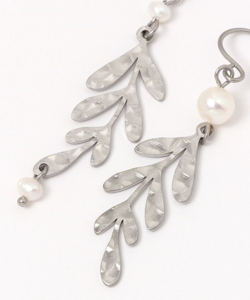 studio CLIP（スタディオクリップ）の「リーフフックピアス（ピアス（両耳用）・レディース・その他1/その他2・FREE）」の4枚目の写真