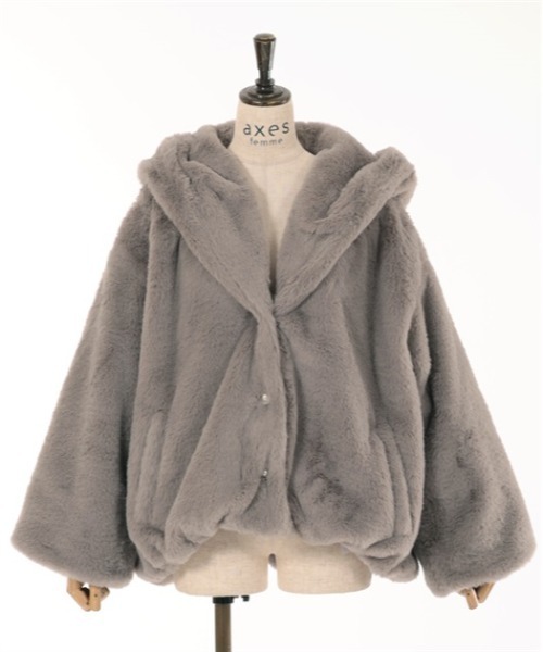 axes femme（アクシーズファム）の「ビッグフードファーコート
