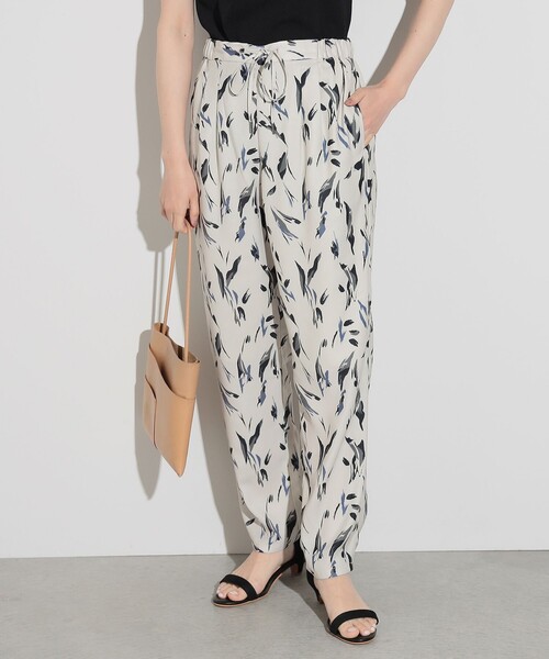 BEAMS HEART（ビームスハート）の「ペイントプリント テーパードパンツ（その他パンツ・レディース・グリーン/オフホワイト/ネイビー/ブラウン・FREE）」の11枚目の写真