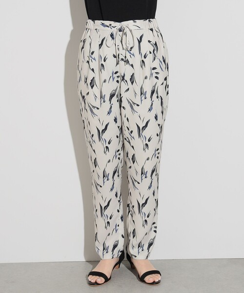 BEAMS HEART（ビームスハート）の「ペイントプリント テーパードパンツ（その他パンツ・レディース・グリーン/オフホワイト/ネイビー/ブラウン・FREE）」の13枚目の写真