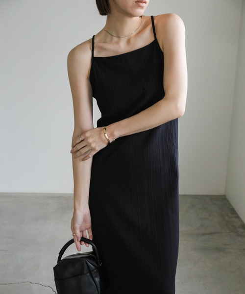 select MOCA(セレクトモカ)の「バックオープンランダムリブワンピース(ワンピース・レディース・グレー/ブラック・SMALL/LARGE/MEDIUM)」の8枚目の写真