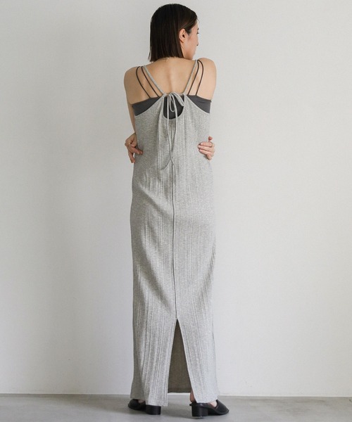 select MOCA(セレクトモカ)の「バックオープンランダムリブワンピース(ワンピース・レディース・グレー/ブラック・SMALL/LARGE/MEDIUM)」の12枚目の写真