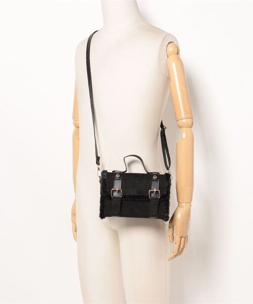 STYLEBLOCK(スタイルブロック)の「ファー付き2WAYミニショルダーバッグ(ショルダーバッグ・レディース・オフホワイト/ブラック/ピンク/ブラウン・FREE)」の5枚目の写真