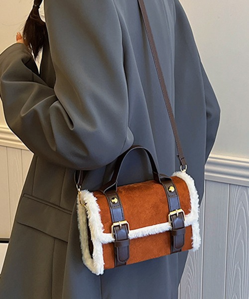 STYLEBLOCK(スタイルブロック)の「ファー付き2WAYミニショルダーバッグ(ショルダーバッグ・レディース・オフホワイト/ブラック/ピンク/ブラウン・FREE)」の1枚目の写真