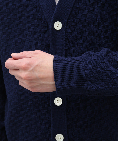 EDIFICE（エディフィス）の「シルキー コットン トリコカーディガン（カーディガン/ボレロ・メンズ・レッド/ネイビー/ホワイト・LARGE/MEDIUM）」の11枚目の写真