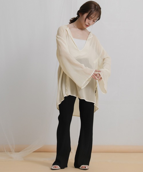 select MOCA by minamiキーネックメニーボタンシアーブラウス select MOCA（セレクトモカ）の「キーネックメニーボタンシアー