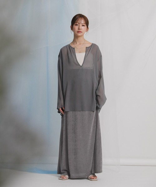 select MOCA by minamiキーネックメニーボタンシアーブラウス select MOCA（セレクトモカ）の「キーネックメニーボタンシアー