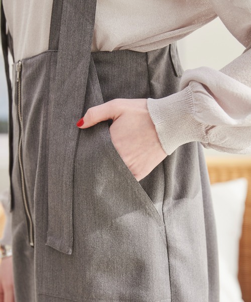 ANGIE（アンジー）の「フロントジップサロペット（サロペット/オーバーオール・レディース・ダークグレー/アイボリー/ブラック・FREE）」の6枚目の写真