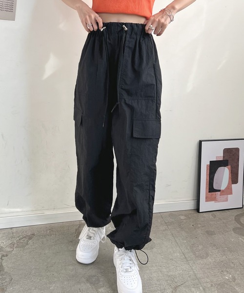 Futier land（フューティアランド）の「裾アレンジワッシャーナイロンカーゴパンツ（カーゴパンツ・レディース・ピンク/アイボリー/ブラック・MEDIUM）」の12枚目の写真