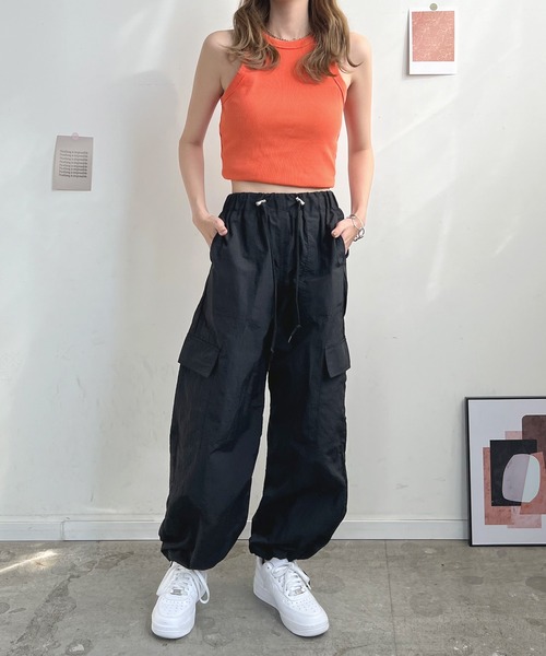 Futier land（フューティアランド）の「裾アレンジワッシャーナイロンカーゴパンツ（カーゴパンツ・レディース・ピンク/アイボリー/ブラック・MEDIUM）」の16枚目の写真
