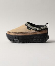UGG（アグ）の「＜UGG＞W VENTURE DAZE（スリッポン）」 - WEAR