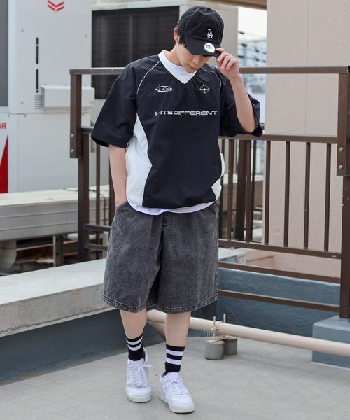 SPINNS（スピンズ）の「【ユニセックスで着用可能】ナイロン切り替え半袖プルオーバー（スウェット・メンズ・ネイビー/ブラック/グレー/オフホワイト・ONESIZE）」の5枚目の写真