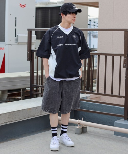 SPINNS（スピンズ）の「【ユニセックスで着用可能】ナイロン切り替え半袖プルオーバー（スウェット・メンズ・ネイビー/ブラック/グレー/オフホワイト・ONESIZE）」の11枚目の写真