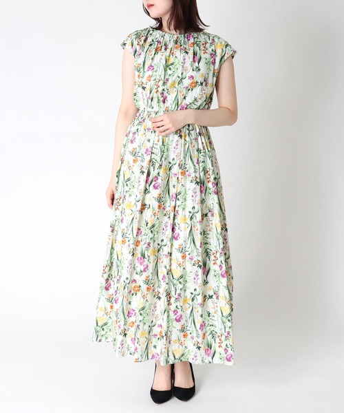 Jines(ジネス)の「フローラルプリント 前後2wayギャザーワンピース(ワンピース・レディース・ライトグリーン/ブラウン/ライトブルー・38)」の3枚目の写真