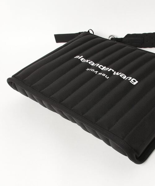 alexanderwang（アレキサンダーワン）の「ELITE TECH SHOULDER BAG（ショルダーバッグ・レディース・ブラック・ONE SIZE）」の3枚目の写真